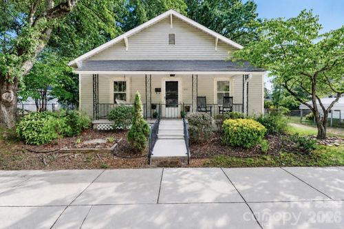 313 Dingler Ave, Mooresville, NC, 28115-3311 | Card Image
