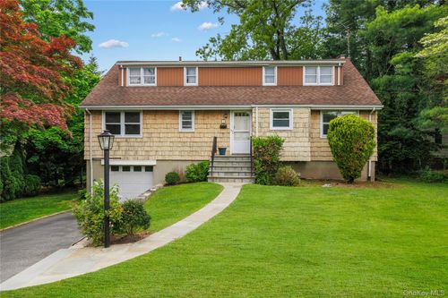 2 Clifford Pl, Harrison, NY, 10528-3407 | Card Image