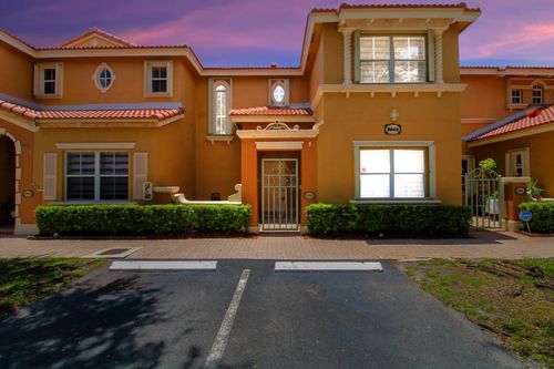 8544 Nw 140th Ter, Miami Lakes, FL, 33016-6719 | Card Image
