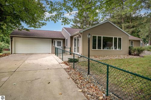 534 Iowa St, Alma, MI, 48801-1447 | Card Image