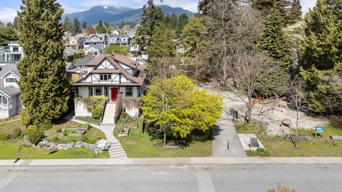 628 E 5th St, North Vancouver, BC, V7L1M7 | Card Image