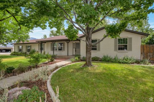 8483 Terrace Dr, Sandy, UT, 84093-6952 | Card Image