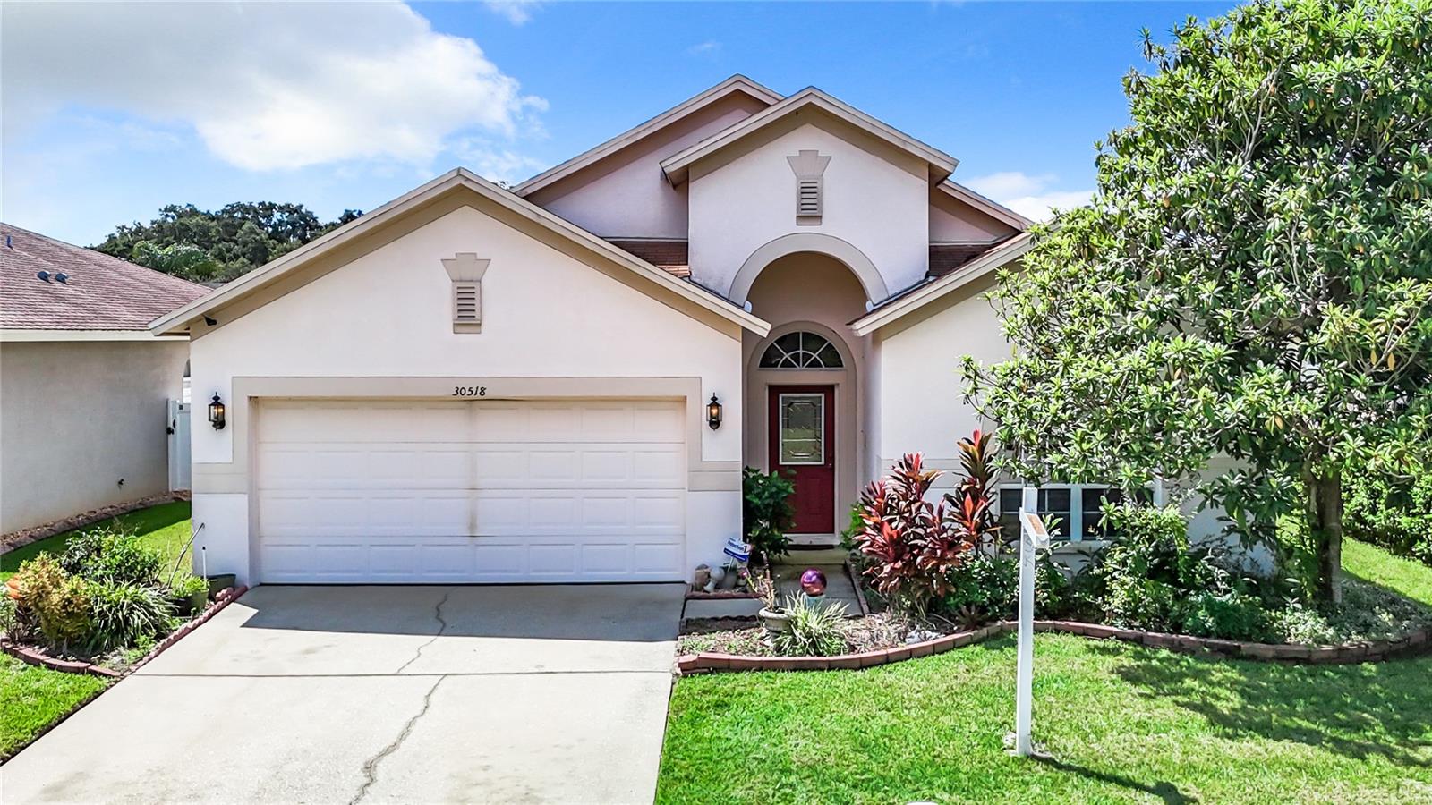 Lanesborough Cir, Wesley Chapel, FL 33543