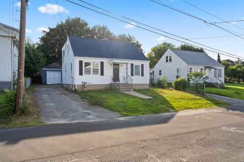 34 Vista Pl, Waterbury, CT, 06708-4218 | Card Image