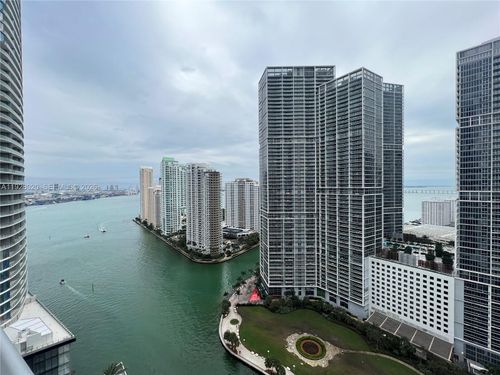 3106-200 Biscayne Boulevard Way, Miami, FL, 33131-2170 | Card Image