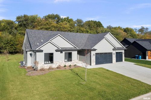 313 Linda Ln Lane, Riverdale, IA, 52722 | Card Image