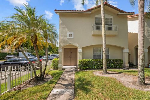 625 Nw 109th Ave, Pembroke Pines, FL, 33026-4055 | Card Image