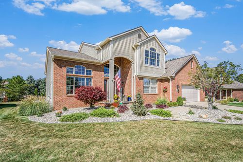 575 Pembroke Dr, Saline, MI, 48176-1768 | Card Image