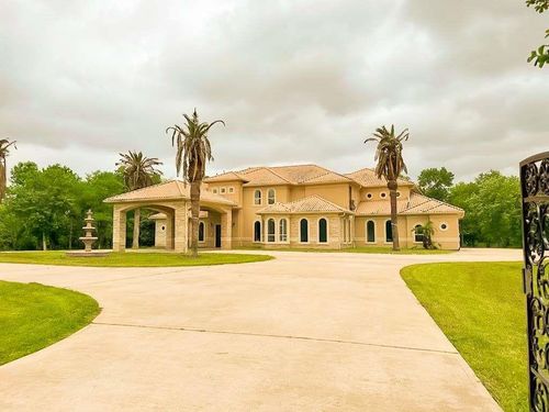 8422 Thompson Lake Dr, Missouri City, TX, 77459-7526 | Card Image