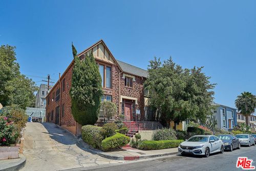 apt-3-154 N Edgemont St, Los Angeles, CA, 90004-6245 | Card Image
