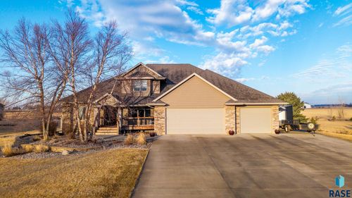 27193 Willow View Cir, Harrisburg, SD, 57032-8144 | Card Image