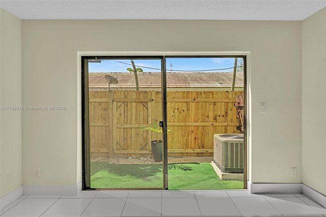 4107 Ne 21 St Ter, Townhouse with 1 bedrooms, 2 bathrooms and null parking in Lighthouse Point FL | Image 25