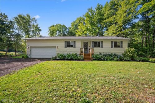 10435 Cedar Rd, Chesterland, OH, 44026-3621 | Card Image