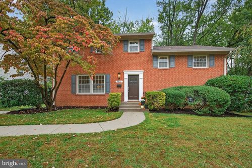 9810 Holmhurst Rd, BETHESDA, MD, 20817-1616 | Card Image