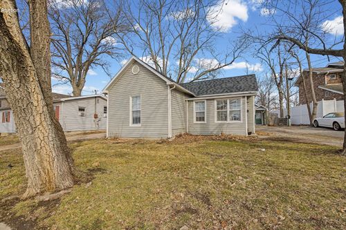 a-b-111 W Ash St, COLUMBIA, MO, 65203-3332 | Card Image