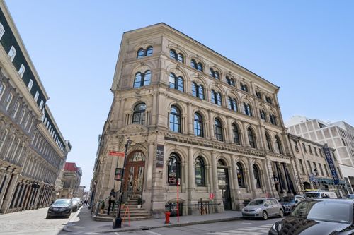 401-204 Rue Notre-Dame O, Montréal, QC, H2Y1T3 | Card Image