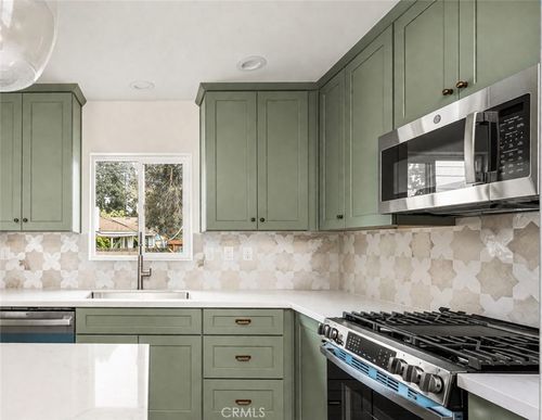 6022 Sandwood St, Lakewood, CA, 90713-2442 | Card Image