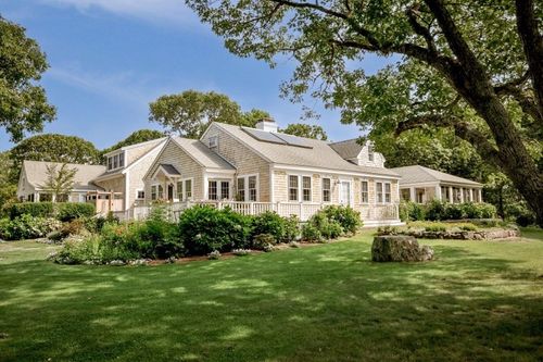 205 South Rd, Chilmark, MA, 02535-2618 | Card Image