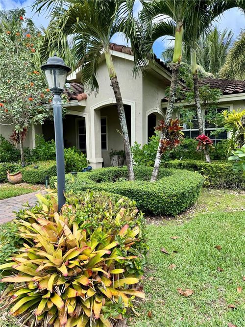 2101 Nw 15th Ter, Homestead, FL, 33030-2804 | Card Image