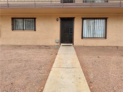 7-575 S Royal Crest Cir, Las Vegas, NV, 89169-3888 | Card Image