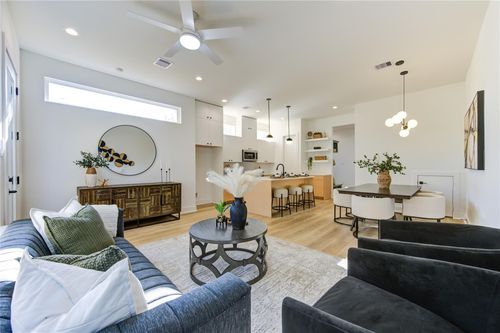 5415 Arapahoe St, Houston, TX, 77020-8713 | Card Image