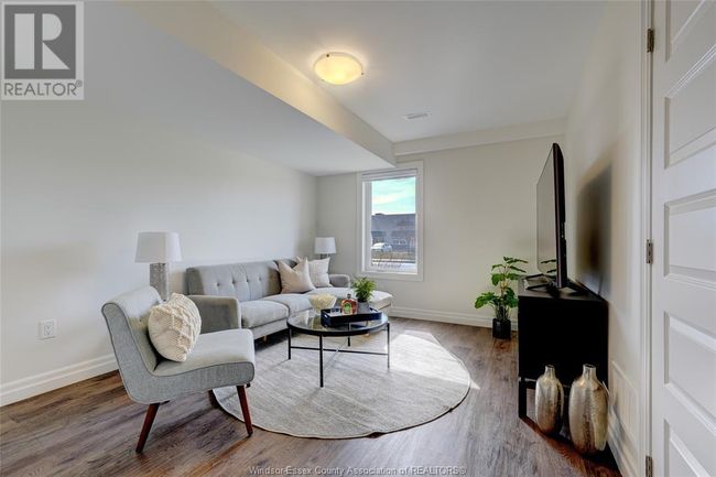 741 Brownstone Dr, Townhouse with 3 bedrooms, 3 bathrooms and null parking in Windsor ON | Image 42