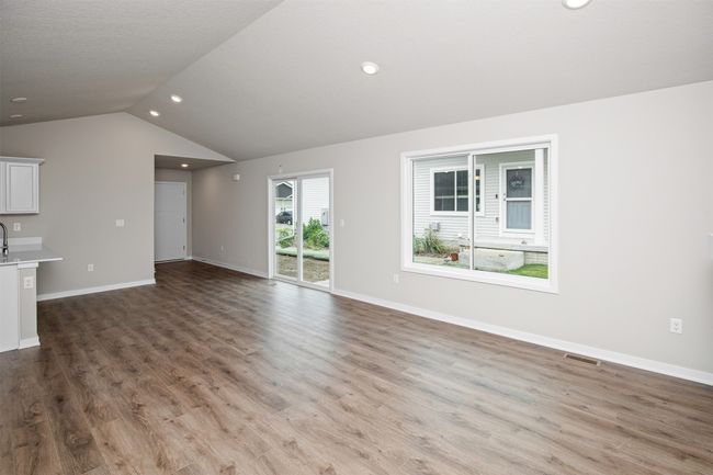 815 Linden St, Condo with 3 bedrooms, 3 bathrooms and null parking in Carlisle IA | Image 17