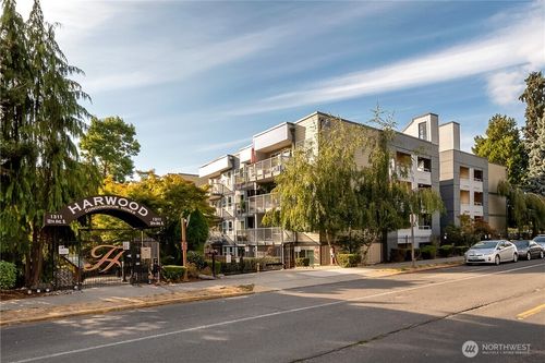 d202-1311 12th Ave S, Seattle, WA, 98144-3474 | Card Image