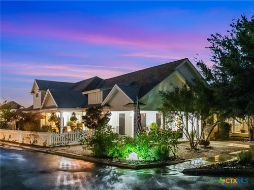 911 Hudson Ln, New Braunfels, TX, 78130-4495 | Card Image