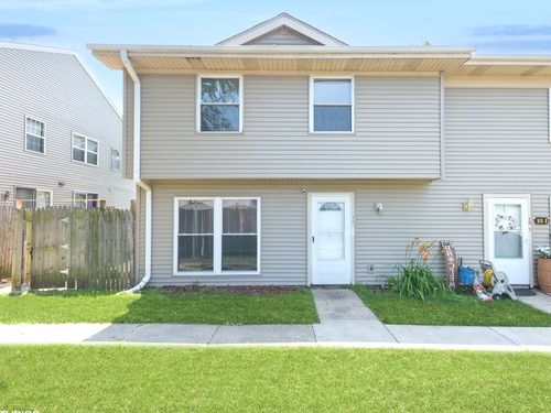 i-11 Fernwood Dr, Bolingbrook, IL, 60440 | Card Image