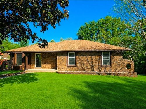 2016 N Lazy Branch Rd, Independence, MO, 64058-1244 | Card Image
