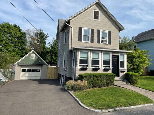 18 Wood Ave, Cornwall On Hudson, NY, 12520-1213 | Card Image