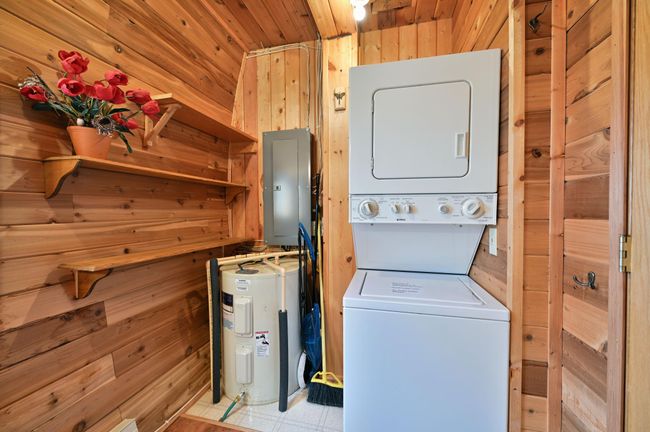 The cabin has its own washer and dryer. | Image 81