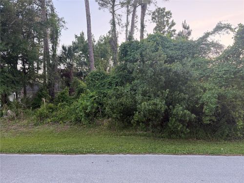 41 Woodlyn Ln, Palm Coast, FL, 32164-7912 | Card Image