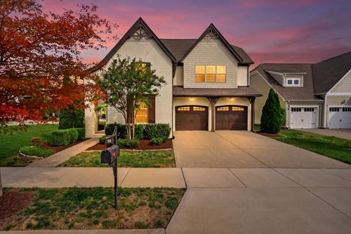 910 Scouting Dr, Franklin, TN, 37064-1850 | Card Image