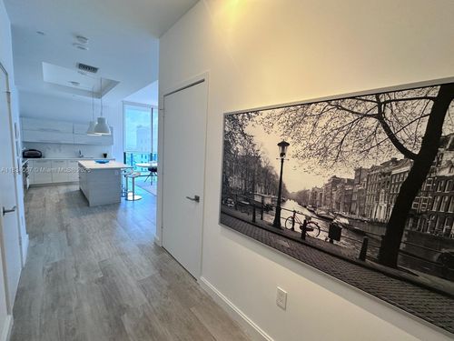 apt-4508-45 Sw 9th St, Miami, FL, 33130-3988 | Card Image