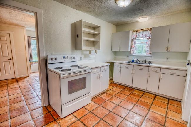 2799 Highway 21 E, House other with 3 bedrooms, 2 bathrooms and null parking in Paige TX | Image 25