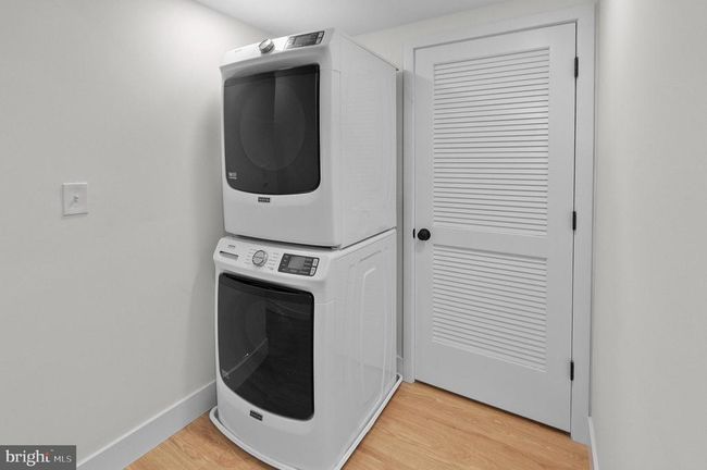 APT-2 - 2200 E Fayette St, Townhouse with 2 bedrooms, 1 bathrooms and null parking in BALTIMORE MD | Image 19