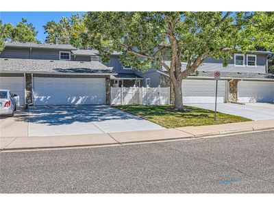 2702 S Xanadu Way, Townhouse with 2 bedrooms, 1 bathrooms and null parking in Aurora CO | Image 1