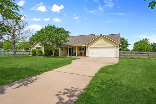 1945 Settlers Way Dr, Sealy, TX, 77474-1993 | Card Image