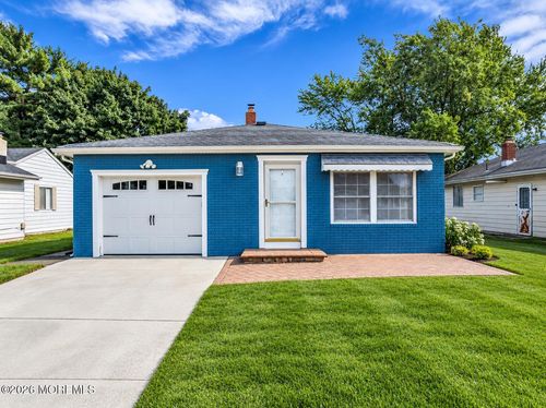 7 Ravenna Ct, Toms River, NJ, 08757-3845 | Card Image