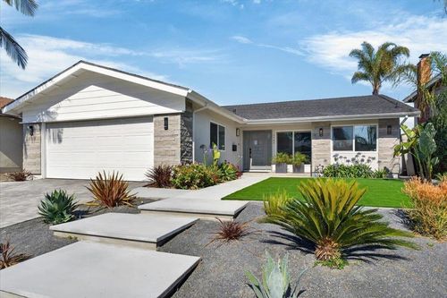3945 Biddle St., San Diego, CA, 92111 | Card Image