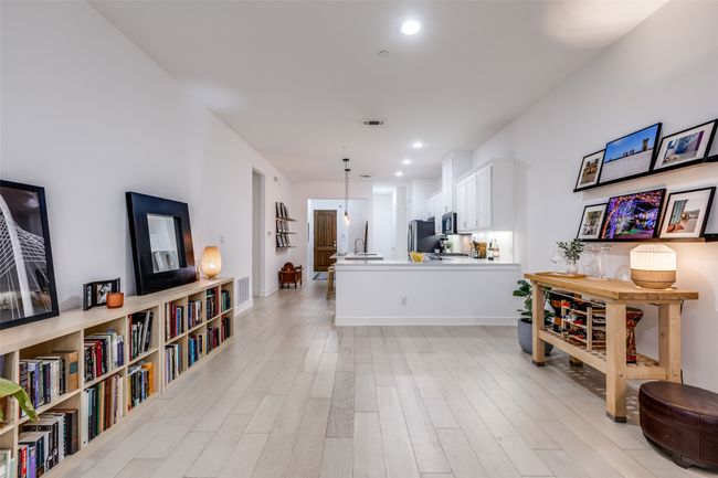 UNIT-1106 - 5015 Meridian Ln, Condo with 3 bedrooms, 3 bathrooms and null parking in Addison TX | Image 13
