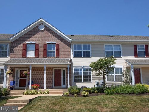 5025 Rebecca Fell Dr, DOYLESTOWN, PA, 18902-9057 | Card Image