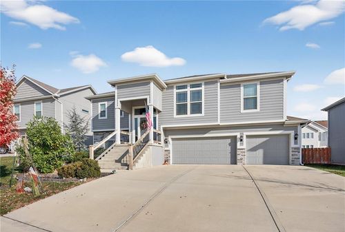 1325 160th Ter, Basehor, KS, 66007 | Card Image