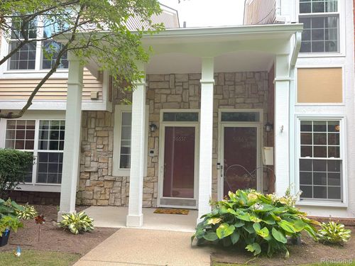 56665 Scotland Blvd, Shelby Township, MI, 48316-5037 | Card Image