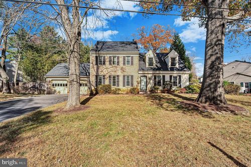 8617 Atwell Rd, POTOMAC, MD, 20854-6243 | Card Image