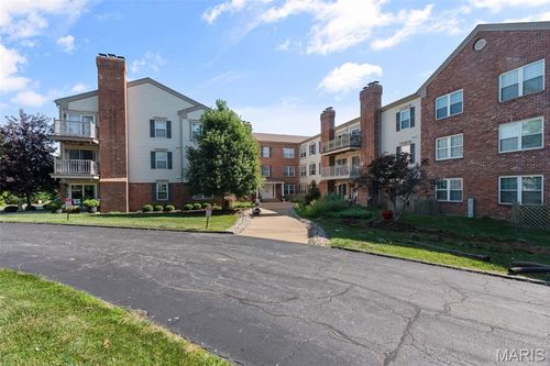 apt-217-12917 Portulaca Dr, Saint Louis, MO, 63146-4377 | Card Image