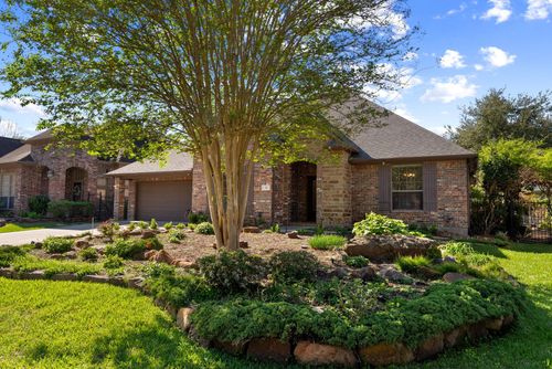 31 N Warbler Bend Cir, Spring, TX, 77382-2611 | Card Image