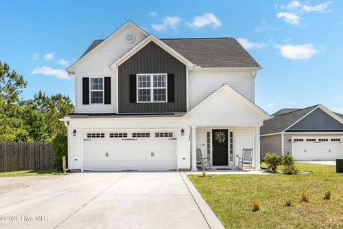 520 Black Pearl Cir, Jacksonville, NC, 28546-0157 | Card Image